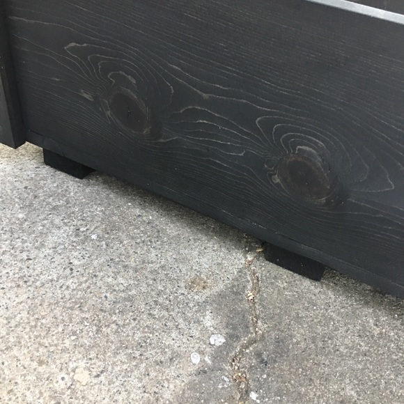 Planter box - Picture 2 of 9